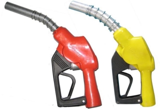 Đổ nhầm nhiên liệu ô tô xăng và dầu: Hậu quả & cách xử lý