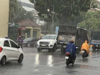 CÁC TÍNH NĂNG HỮU ÍCH CHO TÀI XẾ VÀO MÙA MƯA