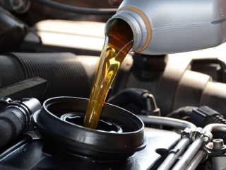 Dấu hiệu nhận biết xe sắp cần thay dầu nhớt
